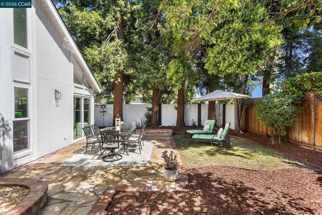 2407 Bay Meadows Cir, Pleasanton, CA 94566