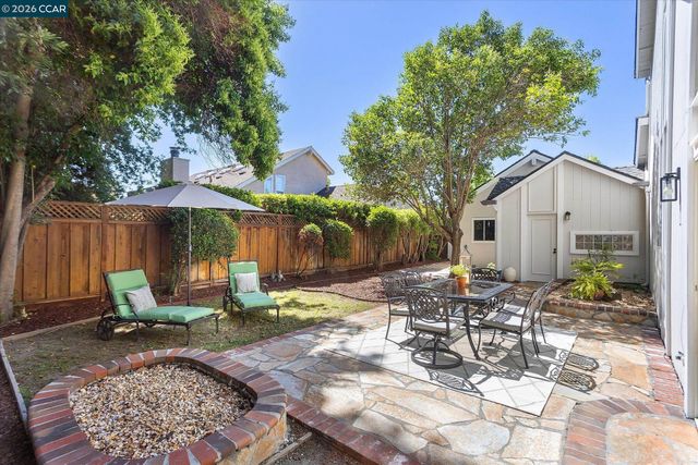 2407 Bay Meadows Cir, Pleasanton, CA 94566