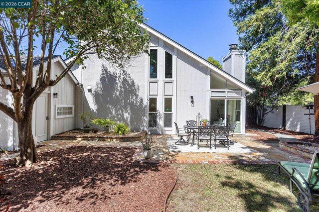 2407 Bay Meadows Cir, Pleasanton, CA 94566