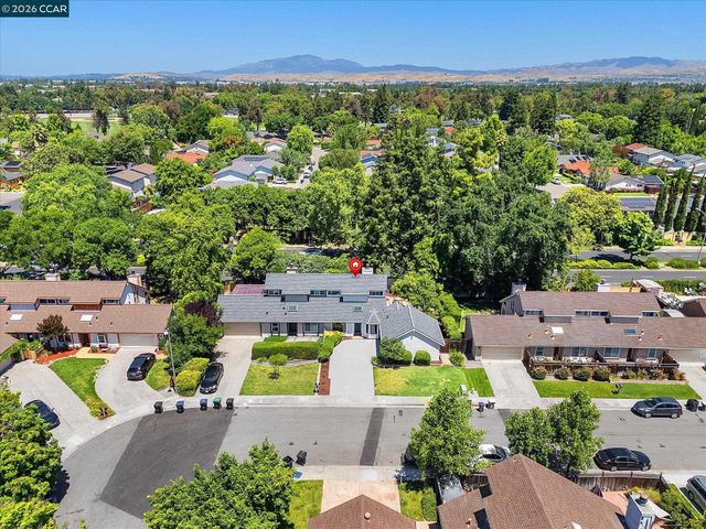2407 Bay Meadows Cir, Pleasanton, CA 94566