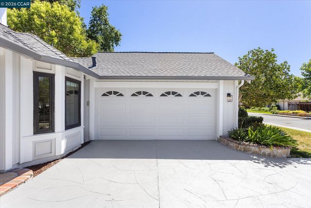 2407 Bay Meadows Cir, Pleasanton, CA 94566