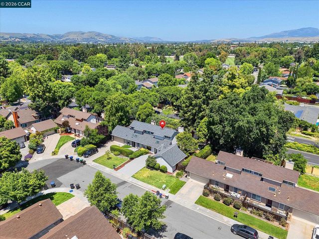 2407 Bay Meadows Cir, Pleasanton, CA 94566
