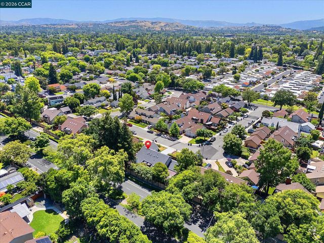 2407 Bay Meadows Cir, Pleasanton, CA 94566