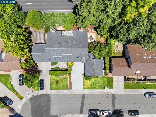 2407 Bay Meadows Cir, Pleasanton, CA 94566