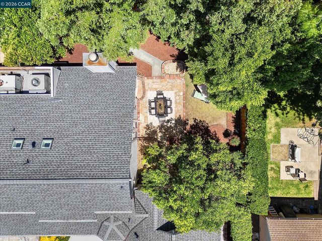2407 Bay Meadows Cir, Pleasanton, CA 94566