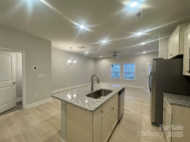 4017 Port Richmond Avenue 3, Gastonia, NC 28056