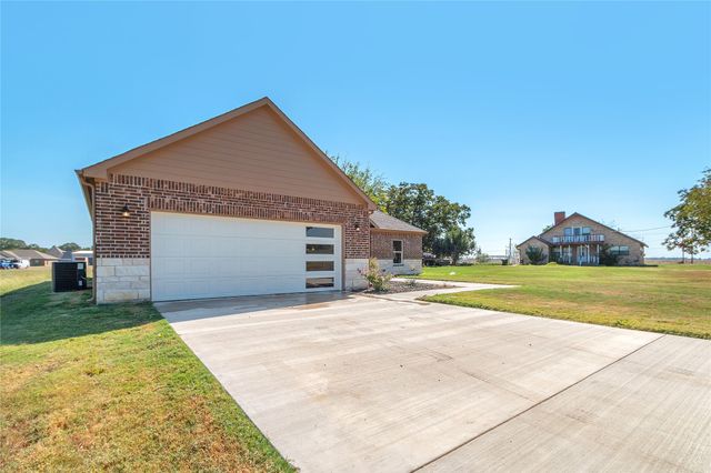 112 LBJ Ranch Road, Trinidad, TX 75163