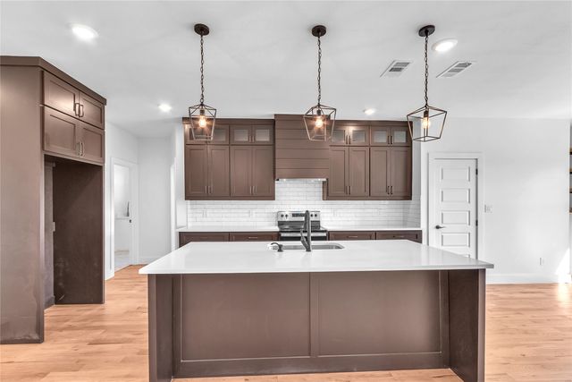 112 LBJ Ranch Road, Trinidad, TX 75163