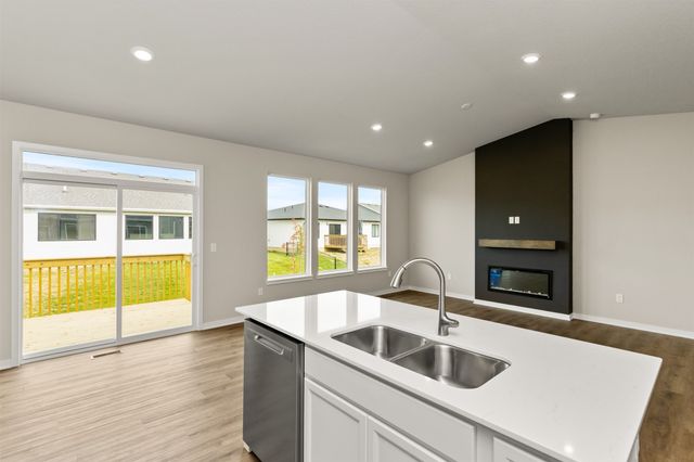 1071 NW Yorktown Drive, Waukee, IA 50263