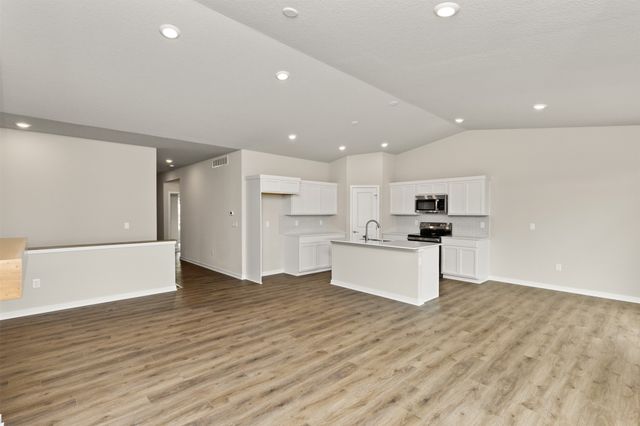 1071 NW Yorktown Drive, Waukee, IA 50263