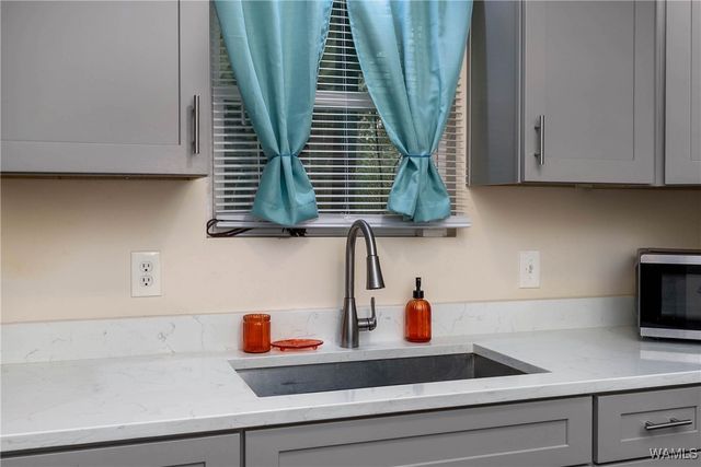 2803 Deerfield, Northport, AL 35473