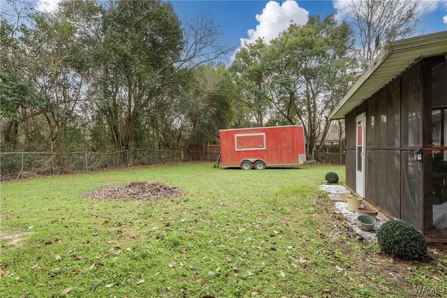 2803 Deerfield, Northport, AL 35473