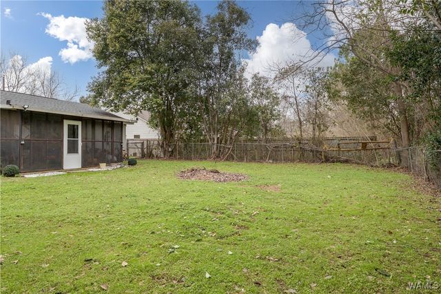 2803 Deerfield, Northport, AL 35473