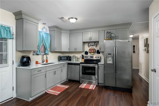 2803 Deerfield, Northport, AL 35473