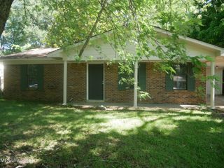 5202 Haynes Drive, Horn Lake, MS 38637