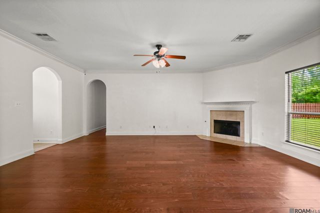 13638 Cantebury Ave, Denham Springs, LA 70726