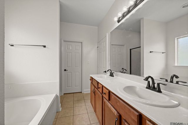 13638 Cantebury Ave, Denham Springs, LA 70726
