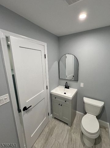 79 Van Winkle Ave, Hawthorne Boro, NJ 07506