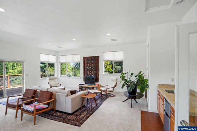 810 NW Lyman Dr, Corvallis, OR 97330