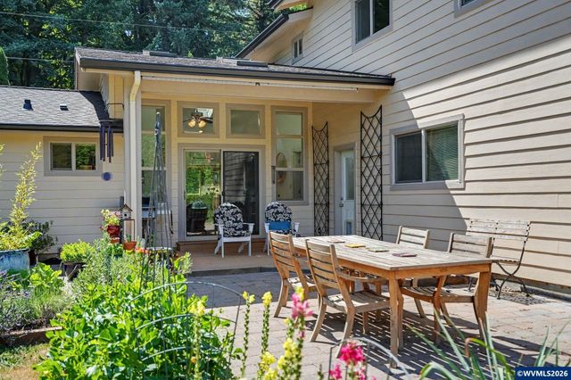 810 NW Lyman Dr, Corvallis, OR 97330