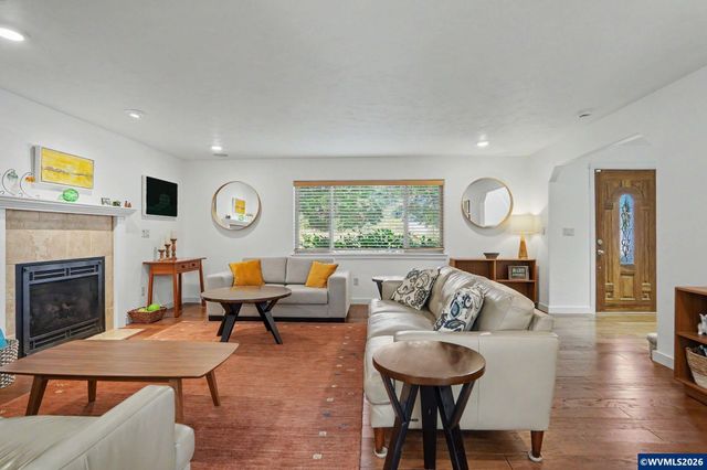 810 NW Lyman Dr, Corvallis, OR 97330
