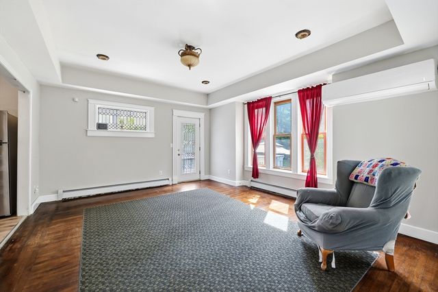 151 Bowdoin St, Springfield, MA 01109