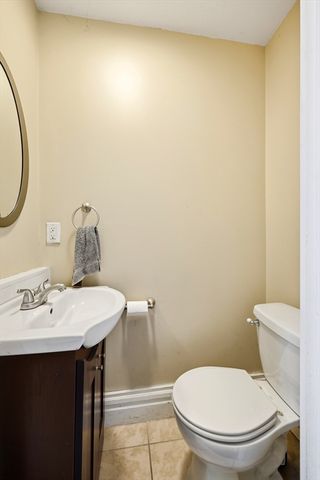151 Bowdoin St, Springfield, MA 01109