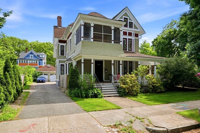 151 Bowdoin St, Springfield, MA 01109