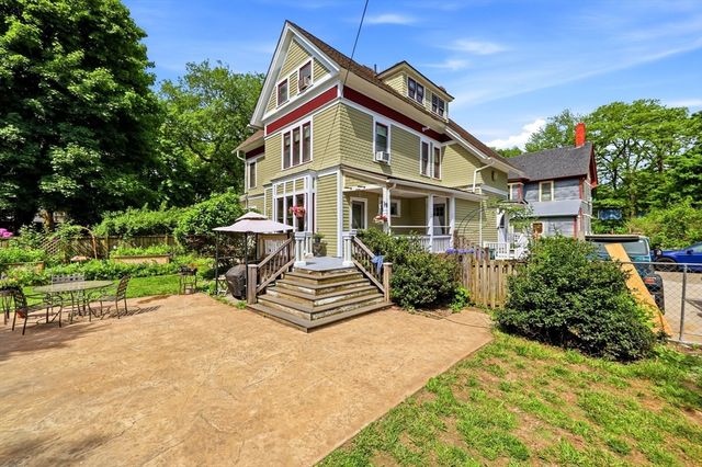 151 Bowdoin St, Springfield, MA 01109