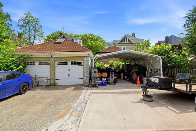 151 Bowdoin St, Springfield, MA 01109
