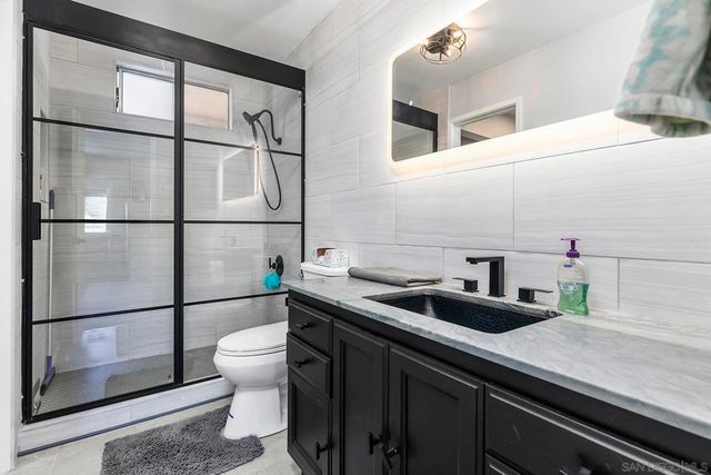 2510 Clairemont Dr 303, San Diego, CA 92117