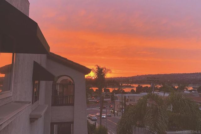 2510 Clairemont Dr 303, San Diego, CA 92117