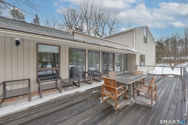 119 Maple Vale Drive, Woodbridge, CT 06525