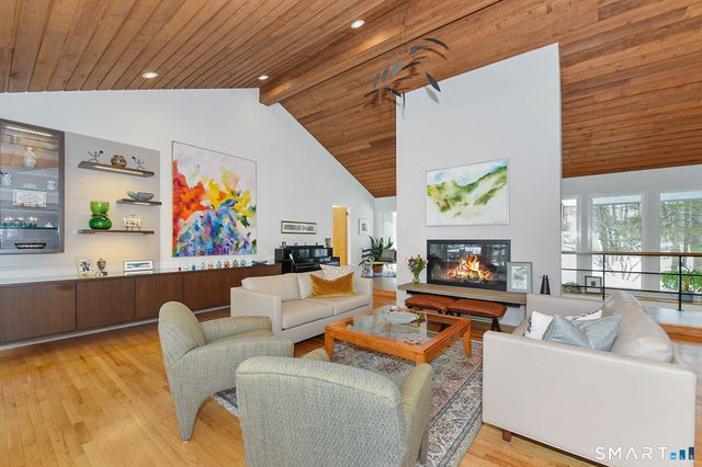 119 Maple Vale Drive, Woodbridge, CT 06525