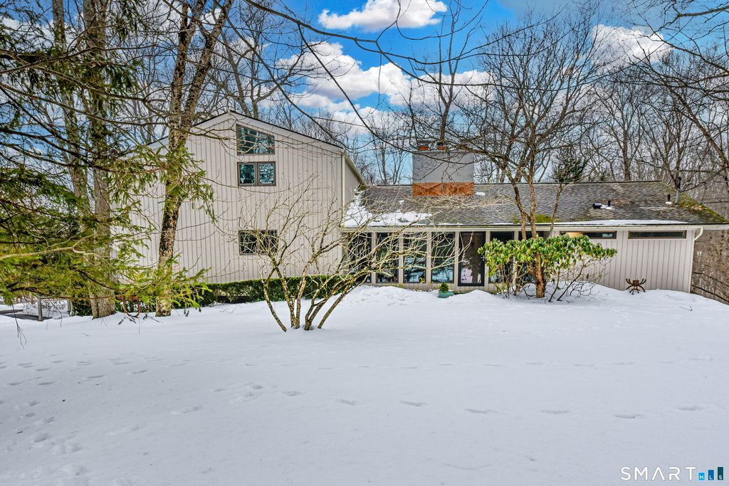 119 Maple Vale Drive, Woodbridge, CT 06525