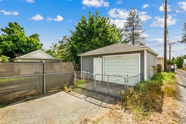 2928 W Rockwell Ave, Spokane, WA 99205