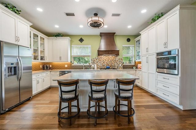 116 CARLYLE CIRCLE, Palm Harbor, FL 34683