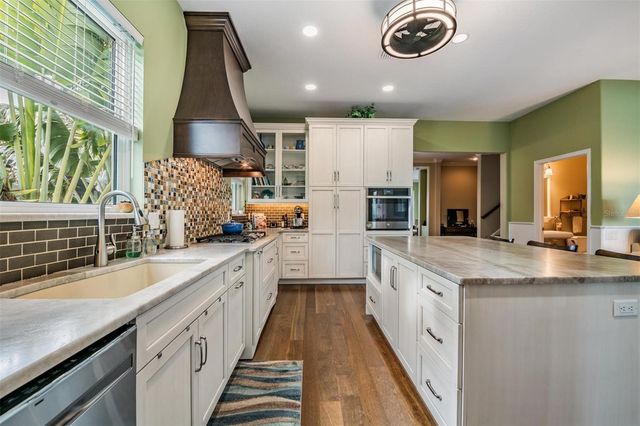 116 CARLYLE CIRCLE, Palm Harbor, FL 34683