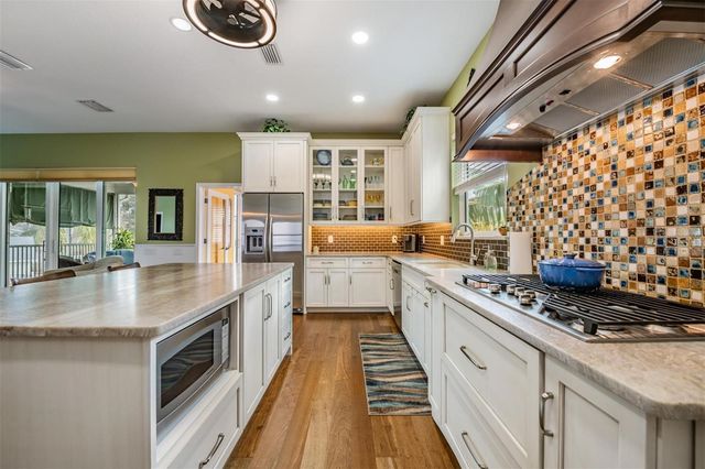 116 CARLYLE CIRCLE, Palm Harbor, FL 34683