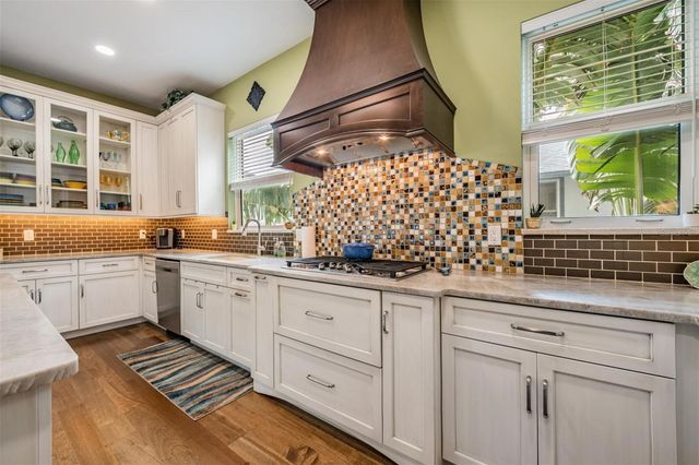 116 CARLYLE CIRCLE, Palm Harbor, FL 34683