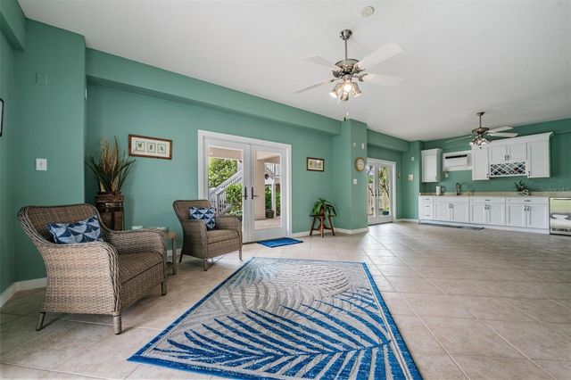 116 CARLYLE CIRCLE, Palm Harbor, FL 34683