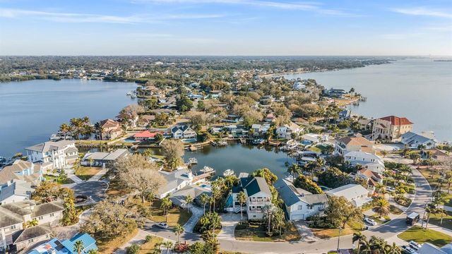 116 CARLYLE CIRCLE, Palm Harbor, FL 34683