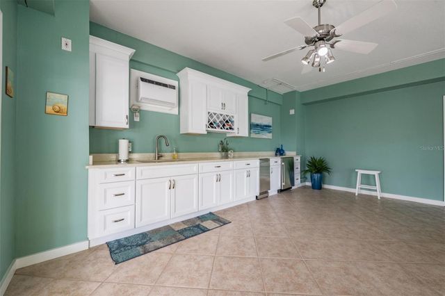 116 CARLYLE CIRCLE, Palm Harbor, FL 34683