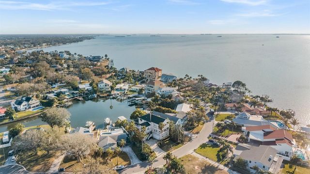 116 CARLYLE CIRCLE, Palm Harbor, FL 34683