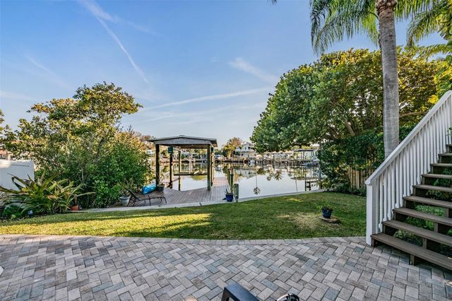 116 CARLYLE CIRCLE, Palm Harbor, FL 34683