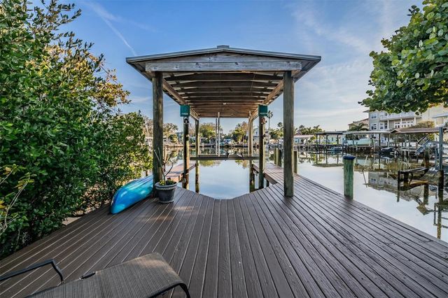 116 CARLYLE CIRCLE, Palm Harbor, FL 34683