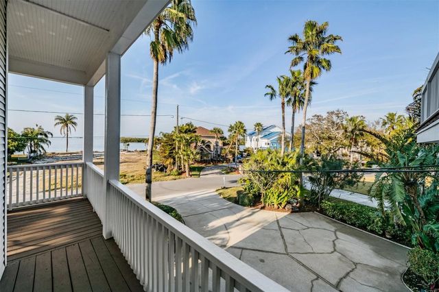 116 CARLYLE CIRCLE, Palm Harbor, FL 34683