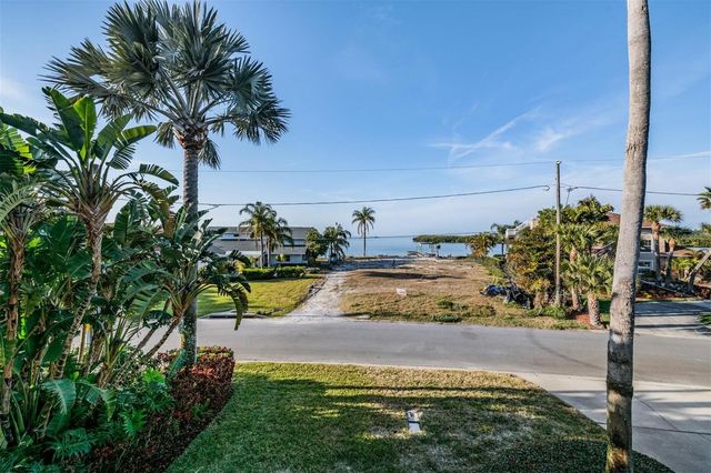 116 CARLYLE CIRCLE, Palm Harbor, FL 34683