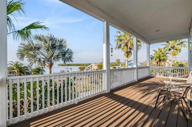 116 CARLYLE CIRCLE, Palm Harbor, FL 34683