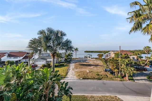 116 CARLYLE CIRCLE, Palm Harbor, FL 34683